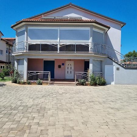 Apartment Kati Novigrad Istria Esterno foto